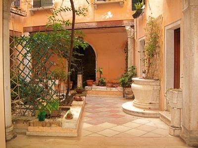 Casa Dolce Pensión 2*